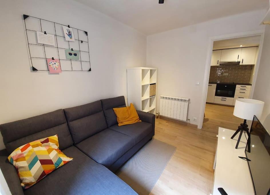 Acogedor Piso En El Centro De Sabinanigo Apartment Exterior photo